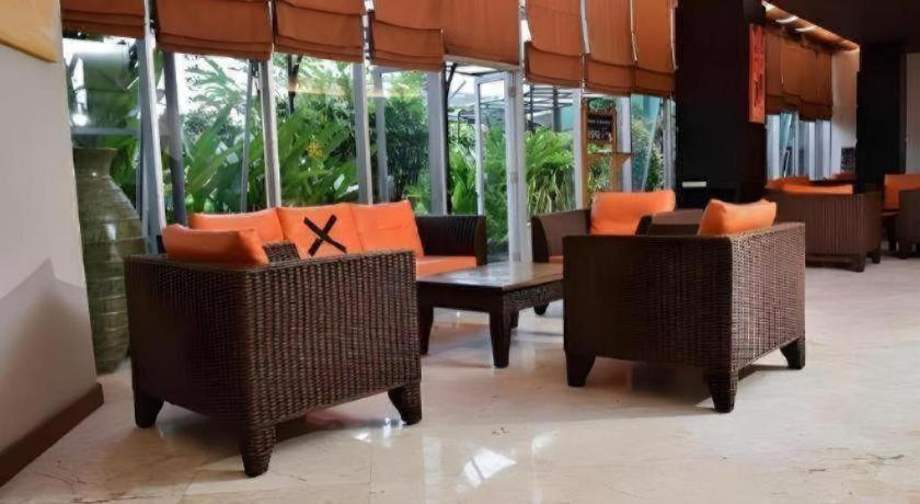 Hotel Asri Plaza Asia Tasikmalaya Exteriör bild