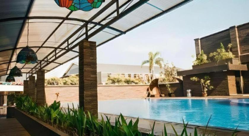 Hotel Asri Plaza Asia Tasikmalaya Exteriör bild