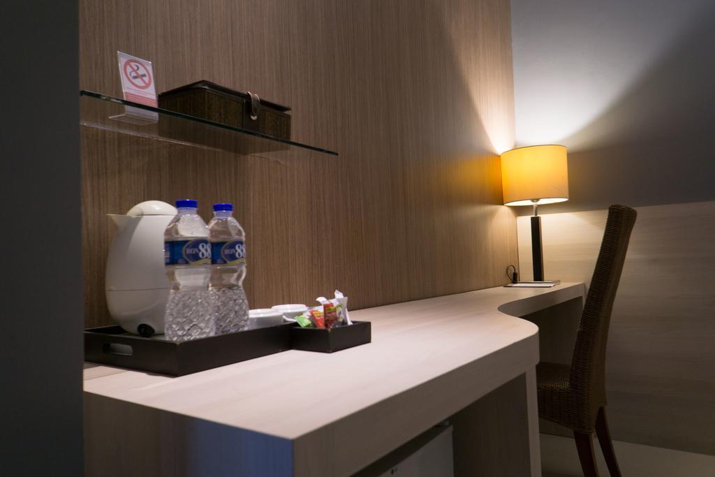 Hotel Asri Plaza Asia Tasikmalaya Exteriör bild